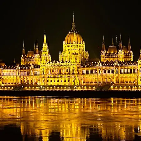 Klarahome Danube With Parliament Wiev Budapest