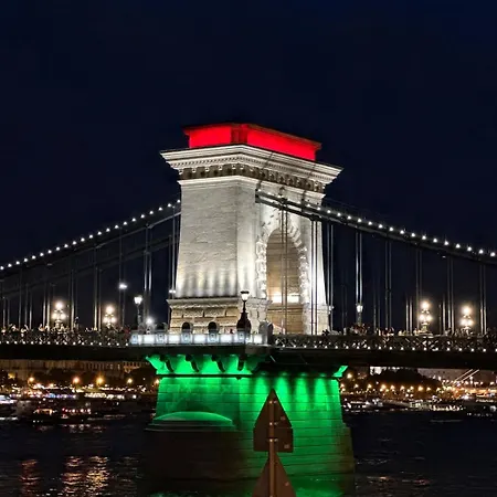 Klarahome Danube With Parliament Wiev Apartment