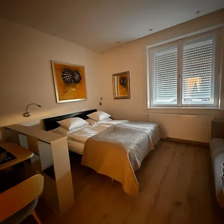 Klarahome Danube With Parliament Wiev Apartment Budapest