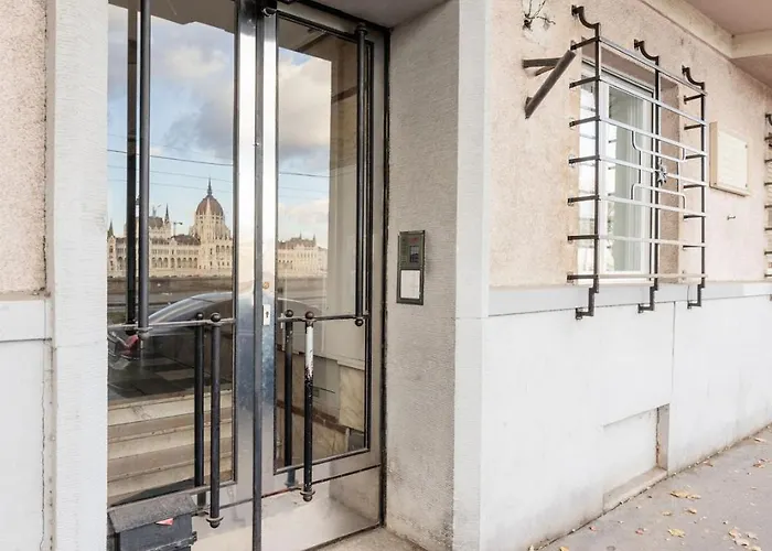 Klarahome With Parliament View Appartement