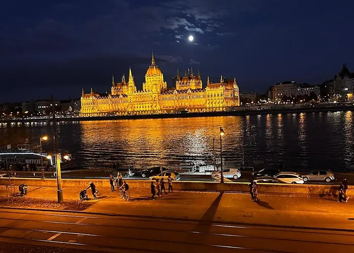 Appartement Klarahome With Parliament View Budapest